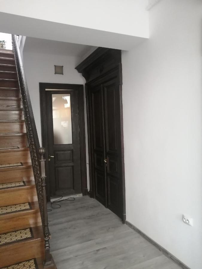 Casa Continentelor Hotell Cîmpulung Exteriör bild