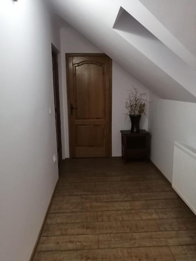 Casa Continentelor Hotell Cîmpulung Exteriör bild