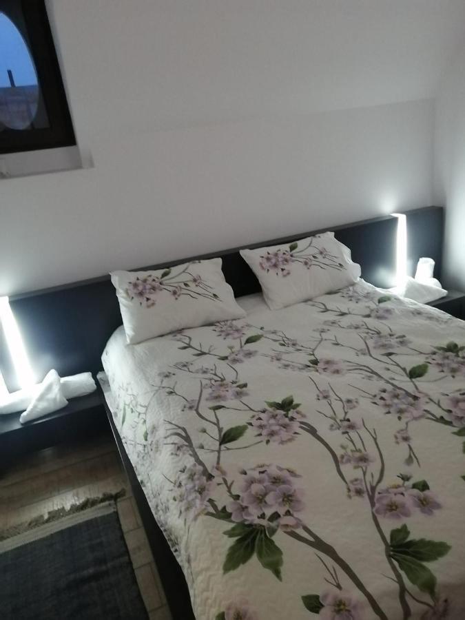 Casa Continentelor Hotell Cîmpulung Exteriör bild