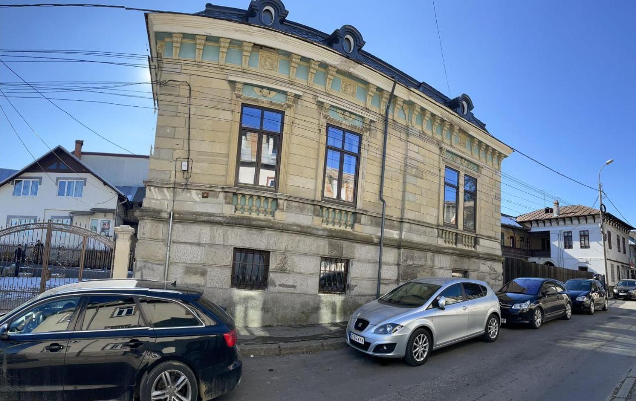 Casa Continentelor Hotell Cîmpulung Exteriör bild