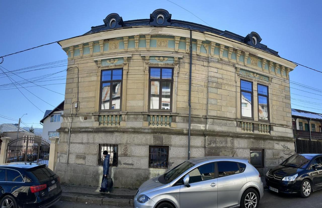 Casa Continentelor Hotell Cîmpulung Exteriör bild