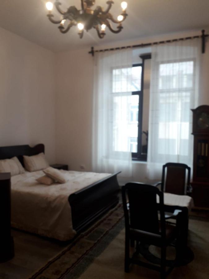 Casa Continentelor Hotell Cîmpulung Exteriör bild
